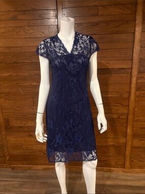 Source Unknown Navy Lace Cap-Sleeve Midi Dress